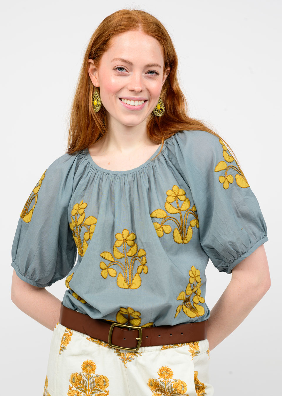 APPLIQUE PEASANT TOP
