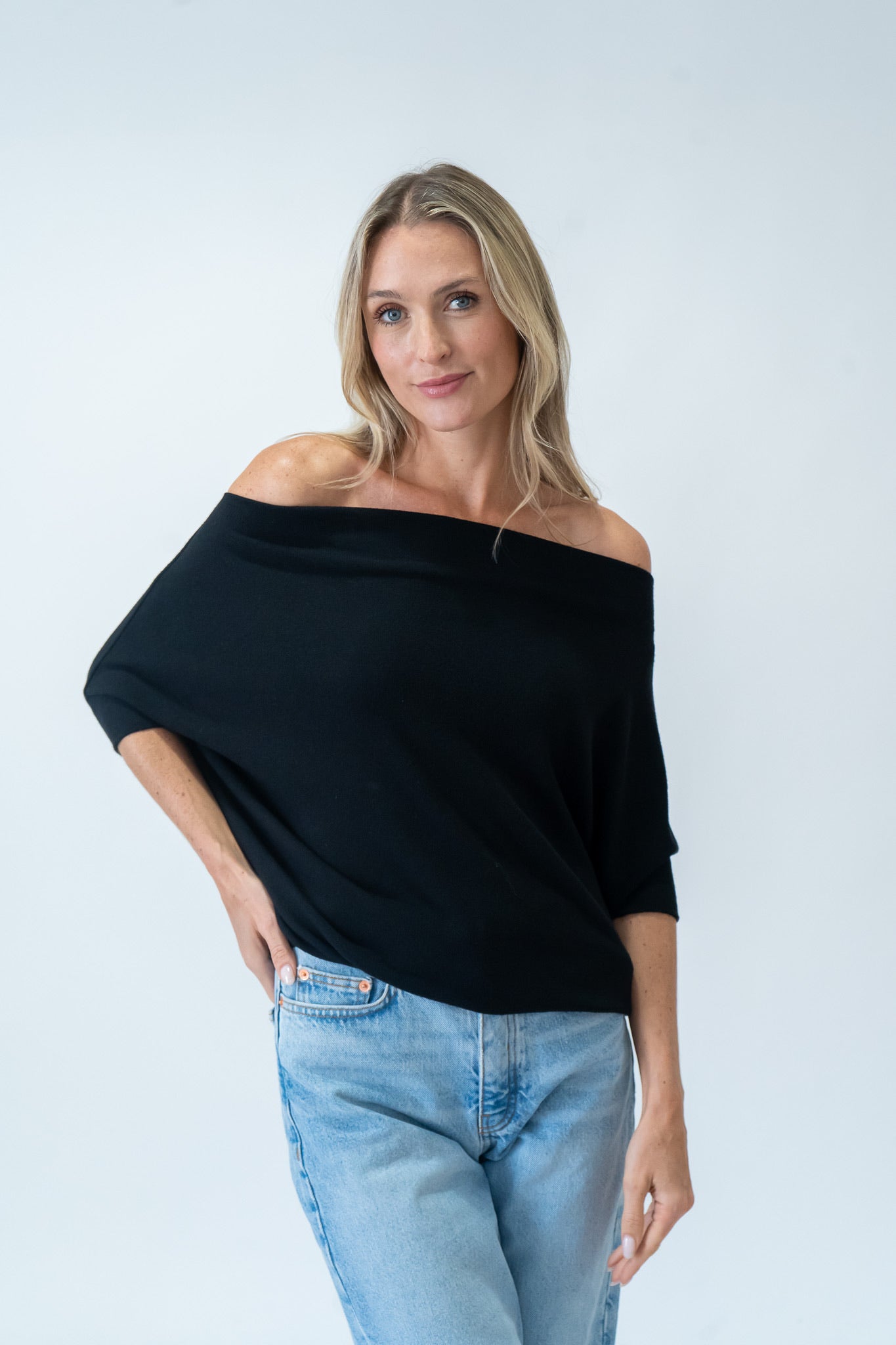 SHORT SLEEVE ANYWHERE TOP