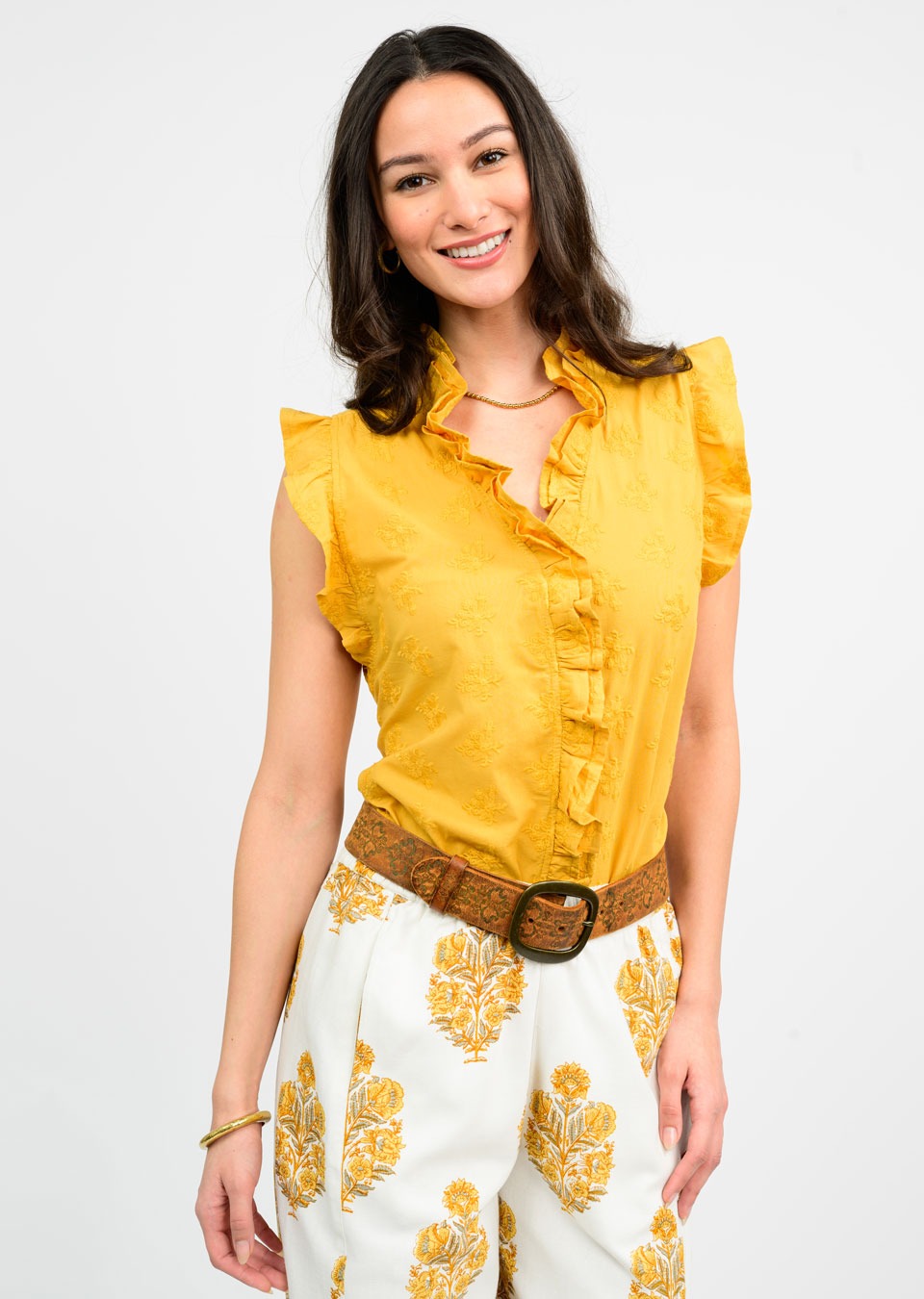 EYELET RUFFLED TOP